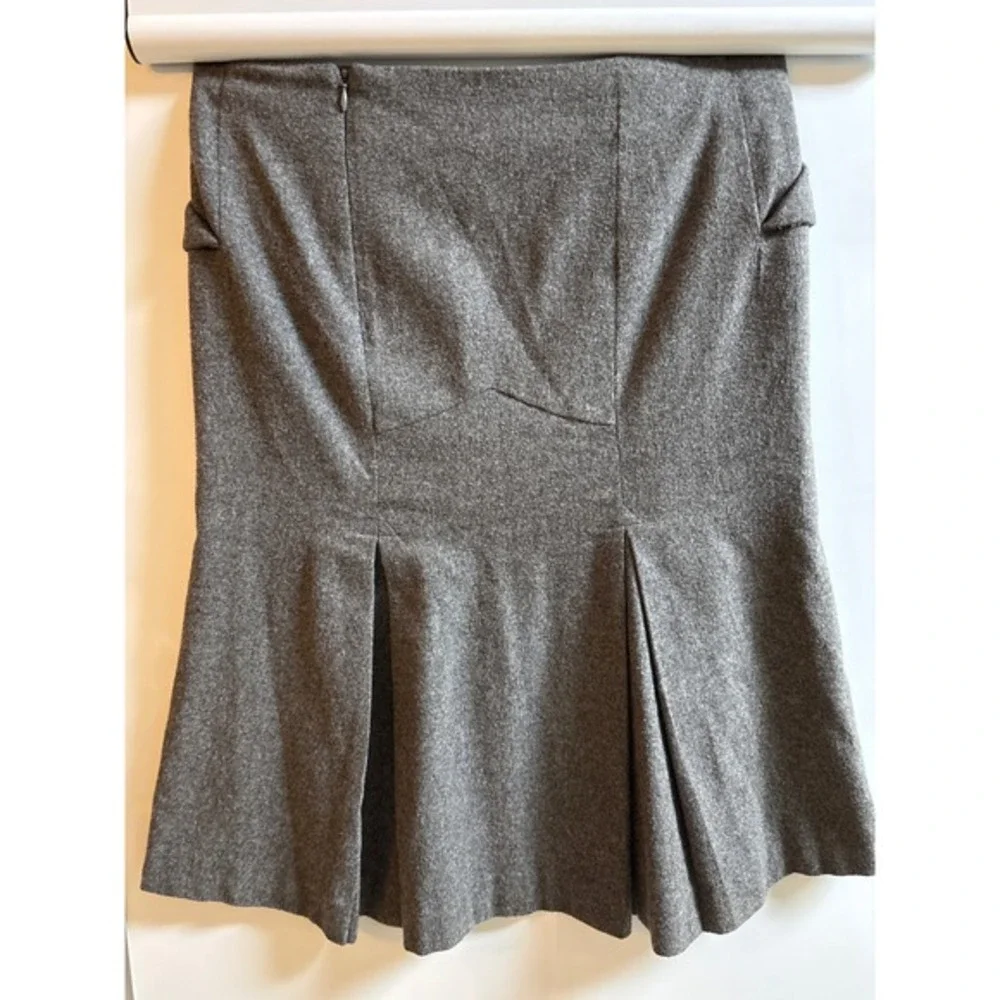 Body by Victoria wool blend skirt size 8 gray‎